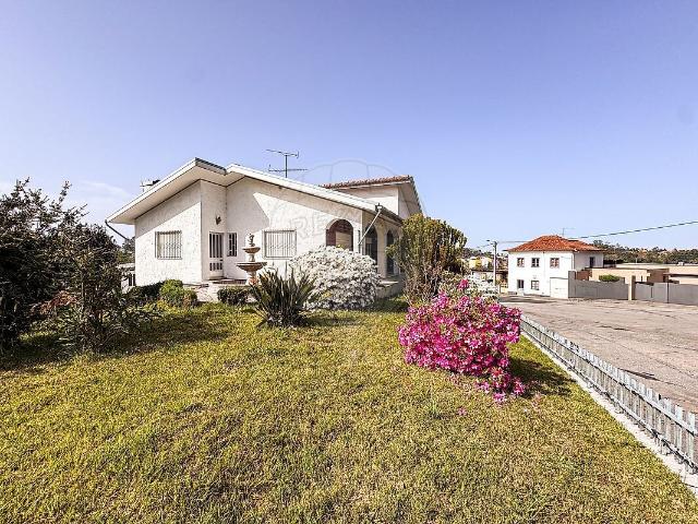 Moradia T7 à venda em Santa Maria da Feira, Travanca, Sanfins e Espargo, Santa Maria da Feira RE/MAX Portugal
