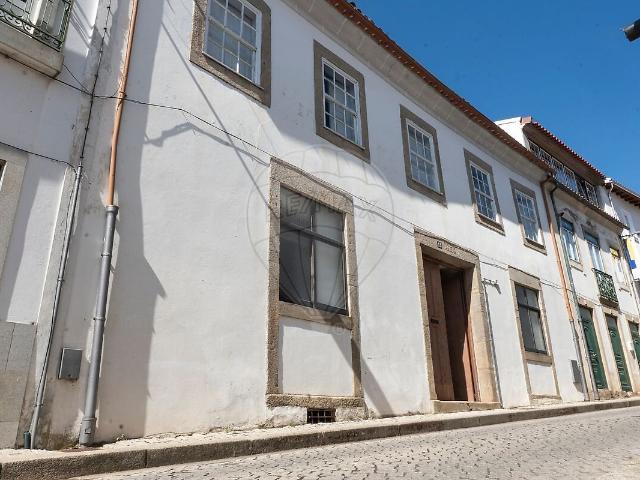 Moradia T7 à venda em Sé, Santa Maria e Meixedo, Bragança RE/MAX Portugal