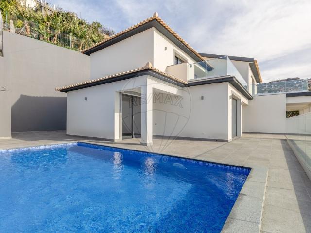 Moradia T7 à venda em Ponta do Sol, Ponta do Sol RE/MAX Portugal