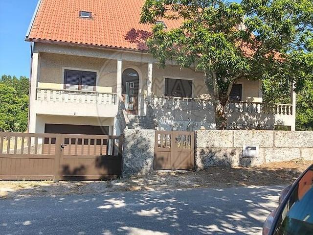 Moradia T7 à venda em Touro, Vila Nova de Paiva RE/MAX Portugal