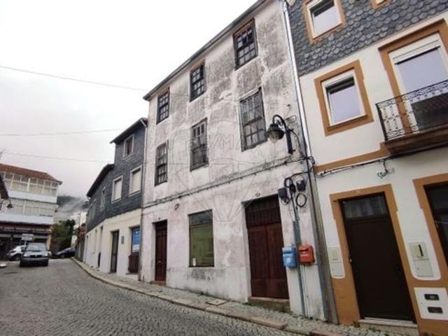 Moradia T7 à venda em Tortosendo, Covilhã RE/MAX Portugal