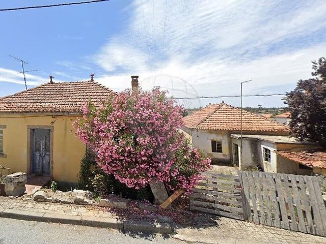 Moradia T7 à venda em Vilar Formoso, Almeida RE/MAX Portugal