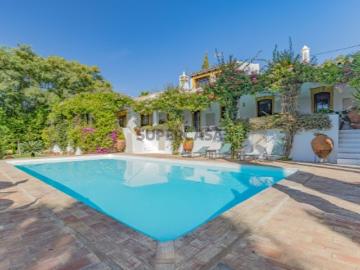 Moradia T7 com piscina e Jardim, Boliqueime Loulé, Algarve