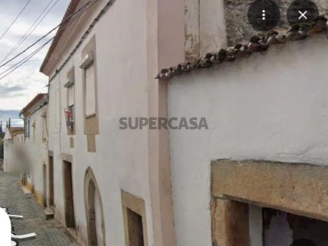 Moradia T7 em Crato e Mártires, Flor da Rosa e Vale do Peso