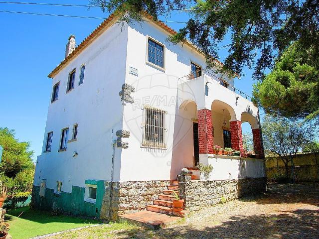 Moradia T8 à venda em Algueirão Mem Martins, Sintra RE/MAX Portugal