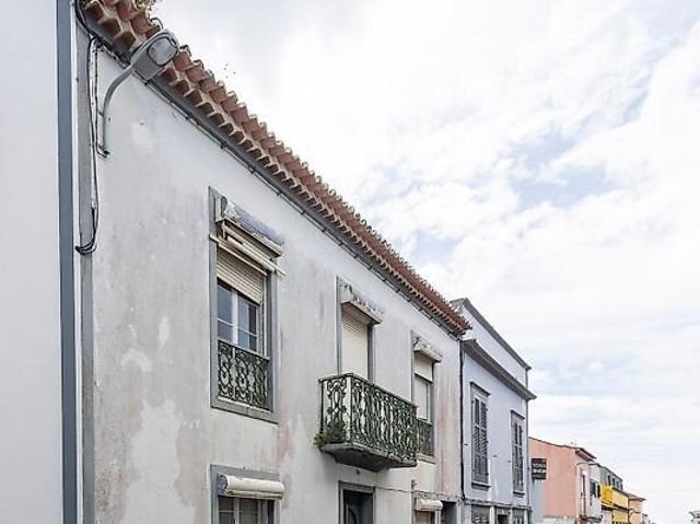 Moradia T8 à venda em Ponta Delgada São Sebastião, Ponta Delgada RE/MAX Portugal