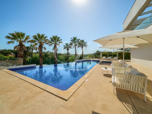 Moradia T8 C/ Piscina, Golf privado, Tennis Court, Ginásio e Spa | Algarve