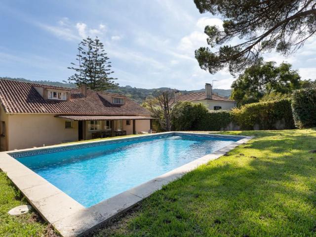 Moradia T8 com jardim e Piscina, em Galamares, Sintra 0m² Sintra são martinho