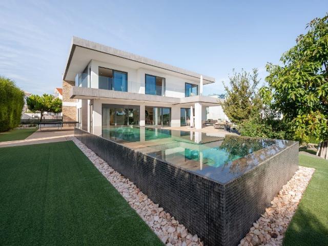 Moradia T8 c/Piscina | Queijas 320m² Carcavelos e Parede