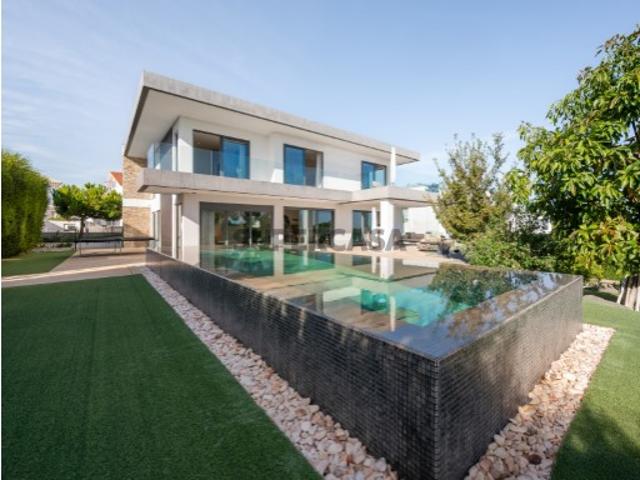 Moradia T8 c/Piscina | Queijas