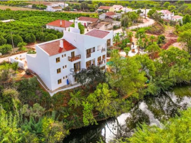 Moradia T8 em Silves