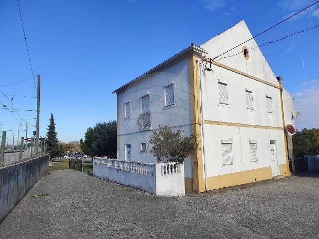 Moradia T9 à venda em Olaia e Paço, Torres Novas RE/MAX Portugal