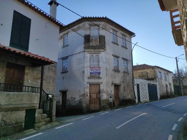 Moradia T9 à venda em Nespereira, Gouveia RE/MAX Portugal