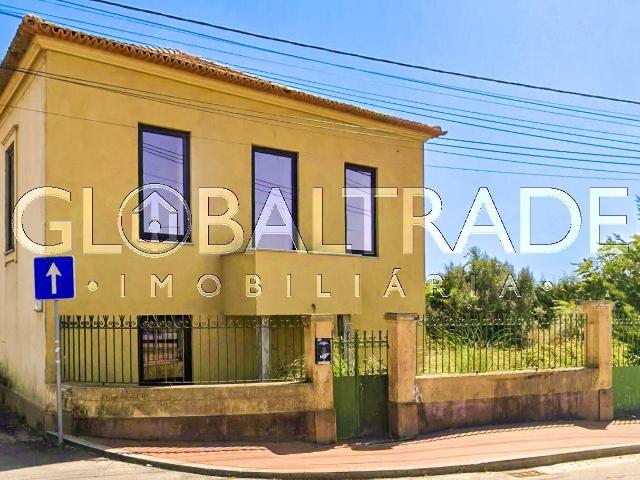 Moradia T9 com Excelente Áreas em Avanca