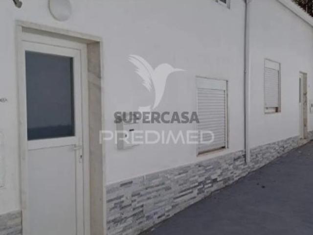 Moradia T9 em Ajuda
