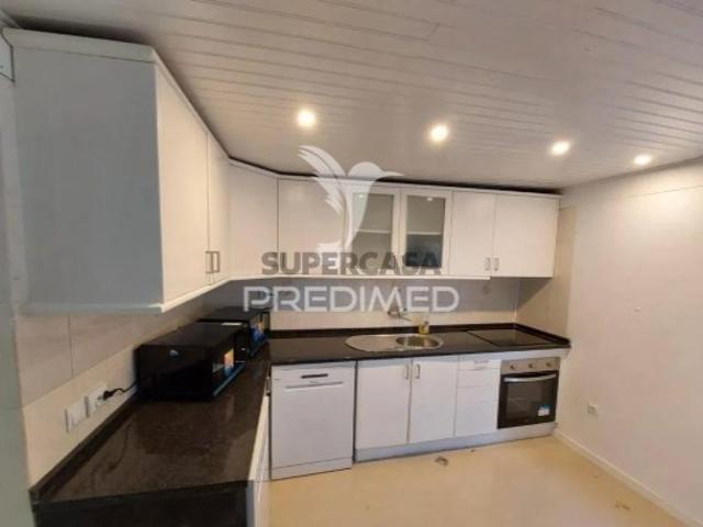 Moradia T9 em Ajuda