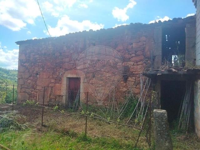 Moradia T0 à venda em Armamar