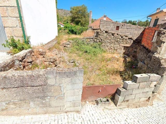 Moradia T0 à venda em Fornos de Algodres
