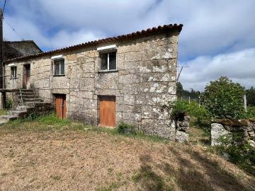Moradia T0 à venda em Oliveira de Frades