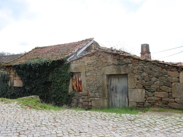 Moradia T0 à venda em Tarouca