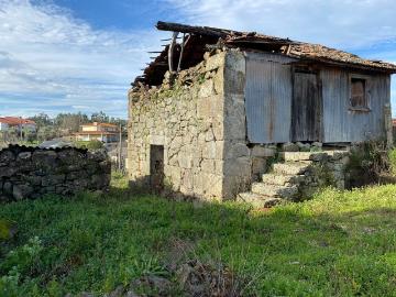 Moradia T0 à venda em Vouzela
