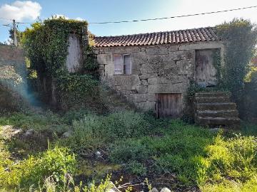 Moradia T0 à venda em Vouzela