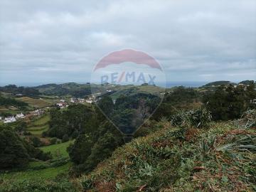 Moradia T0 à venda em Vila do Porto