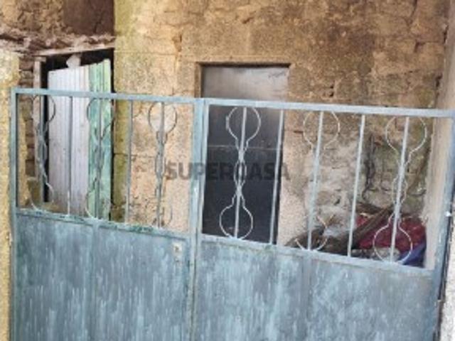 Moradia T0 em Aldeia do Bispo, Águas e Aldeia de João Pires