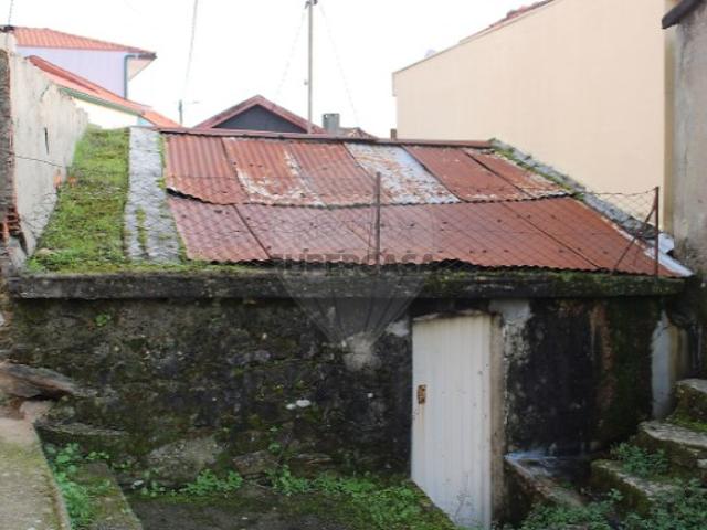 Moradia T0 em Fontes