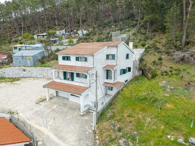 Moradia T10 à venda em Sabugueiro, Seia RE/MAX Portugal