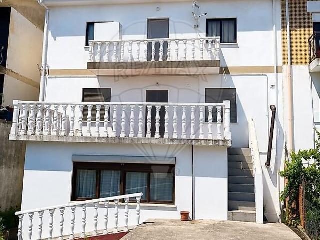 Moradia T10 à venda em Vila Flor e Nabo, Vila Flor RE/MAX Portugal