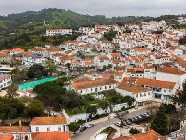 Moradia T10 em São Salvador e Santa Maria