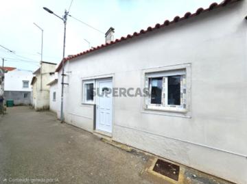 Moradia T1+1 completamente renovada Coto Caldas da Rainha