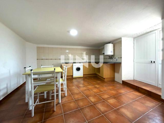 Moradia T1+1 em Pedra Remodelada | Charme Rústico e Tranquilidade