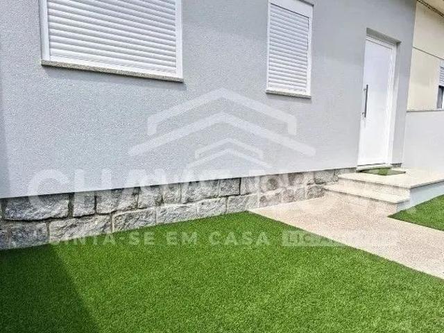 Moradia T1+1, para arrendamento em S. Félix da Marinha