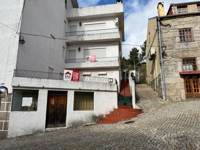 Moradia T11 / Seia, Sabugueiro