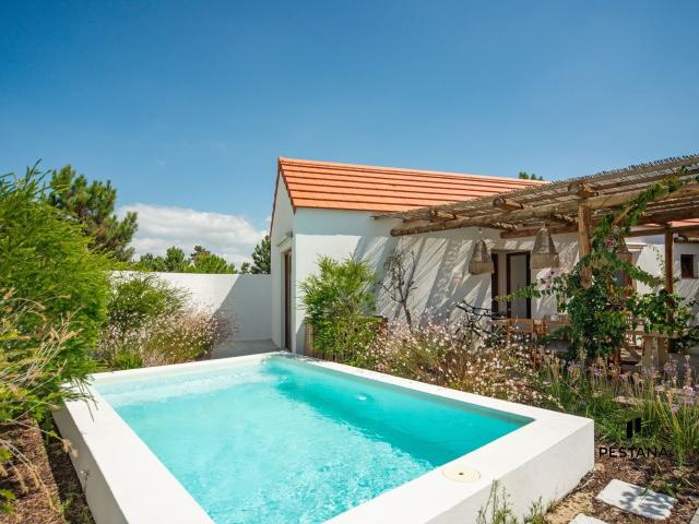 Moradia T1+2 com piscina privada, inserida no empreendimento. 100m² Carvalhal