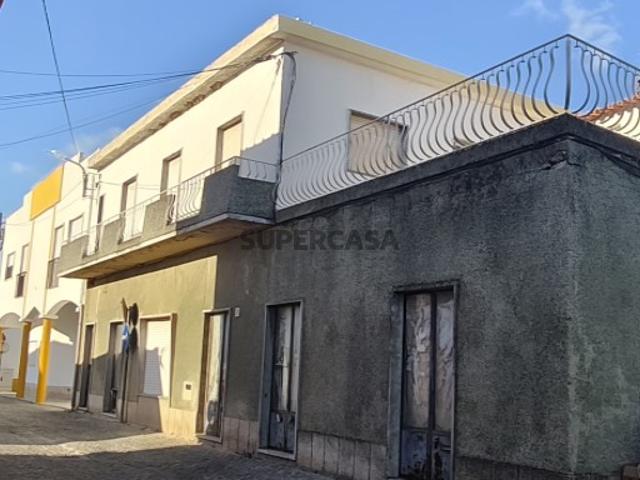 Moradia T12, excelente investimento