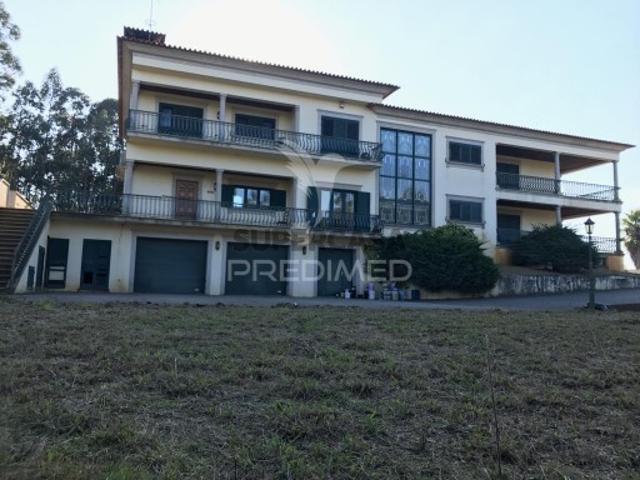 Moradia T7 em Bougado São Martinho e Santiago