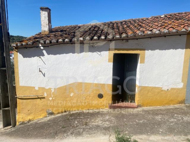 Moradia T1 na Vila de Barrancos Excelente Oportunidade de Investimento