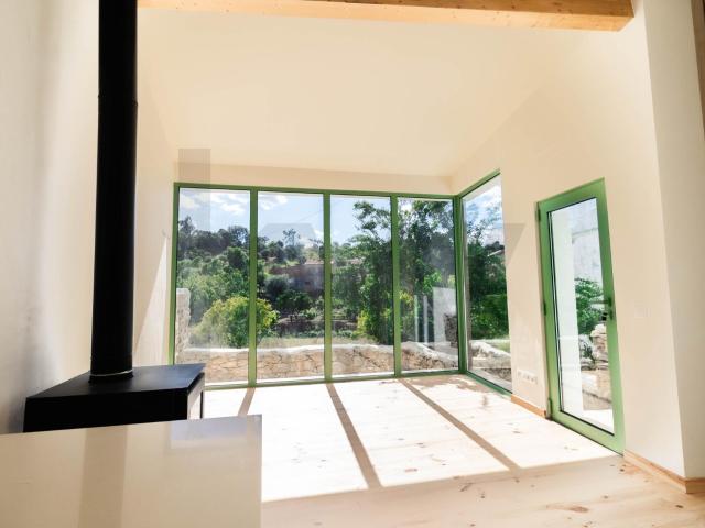 Moradia T1 Nova – Com espaço exterior e cozinha equipada em Carregueiros, Tomar