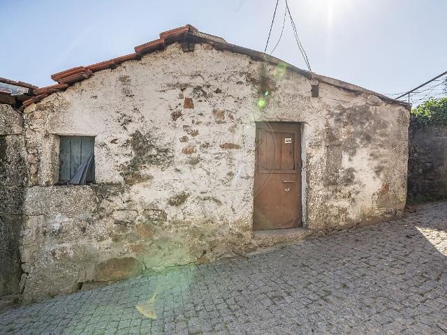 Moradia T1 à venda em Calvos e Frades, Póvoa de Lanhoso RE/MAX Portugal