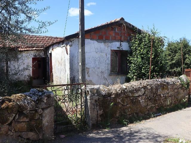 Moradia T1 à venda em Cerdal, Valença RE/MAX Portugal