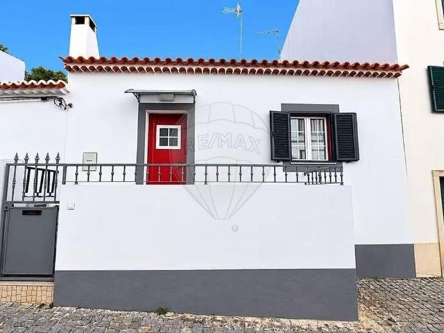 Moradia T1 à venda em Azambuja, Azambuja RE/MAX Portugal