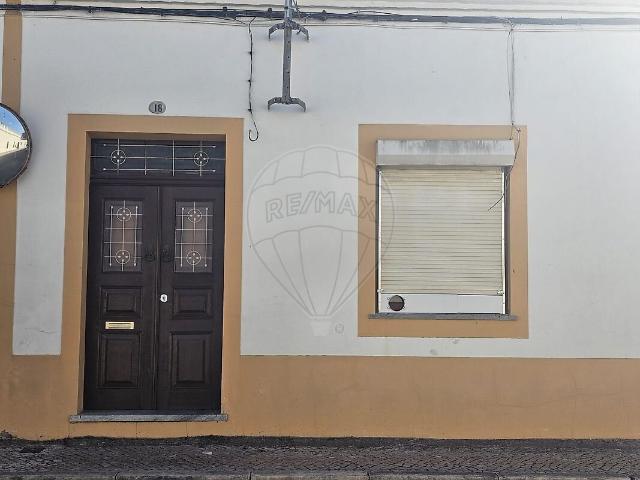 Moradia T1 à venda em Beja Salvador e Santa Maria da Feira, Beja RE/MAX Portugal