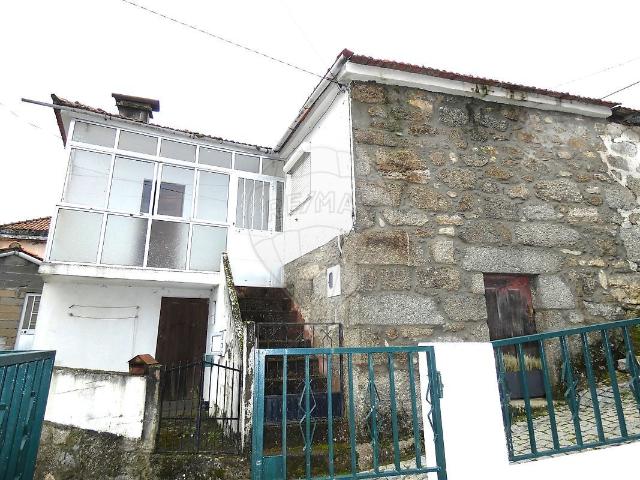 Moradia T1 à venda em Bigorne, Magueija e Pretarouca, Lamego RE/MAX Portugal