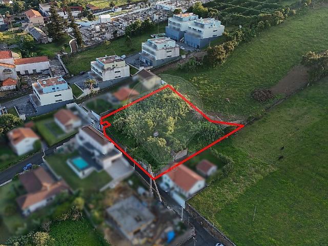 Moradia T1 à venda em Horta Matriz, Horta RE/MAX Portugal