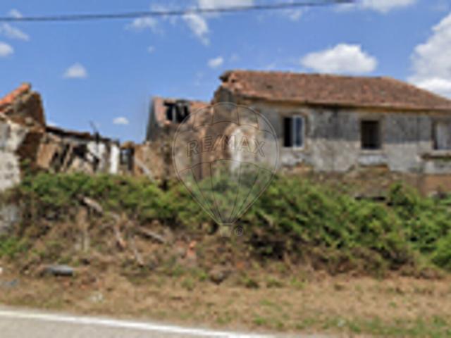 Moradia T1 à venda em Oleiros Amieira, Oleiros RE/MAX Portugal