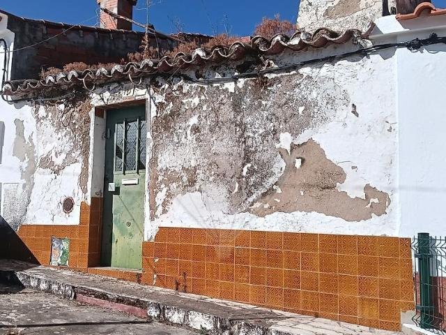 Moradia T1 à venda em Orada, Borba RE/MAX Portugal