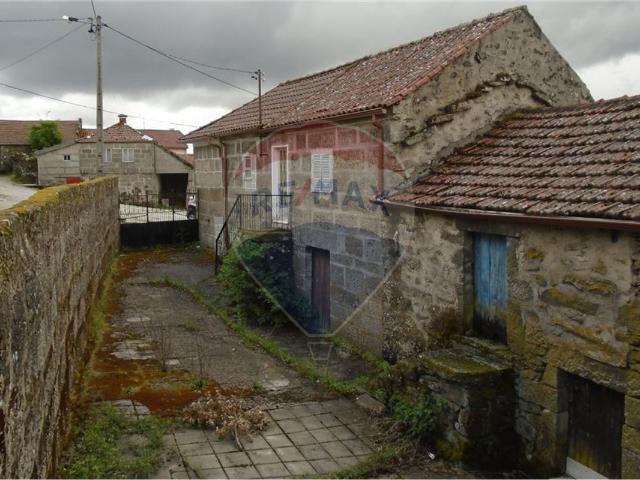 Moradia T1 à venda em Montalegre